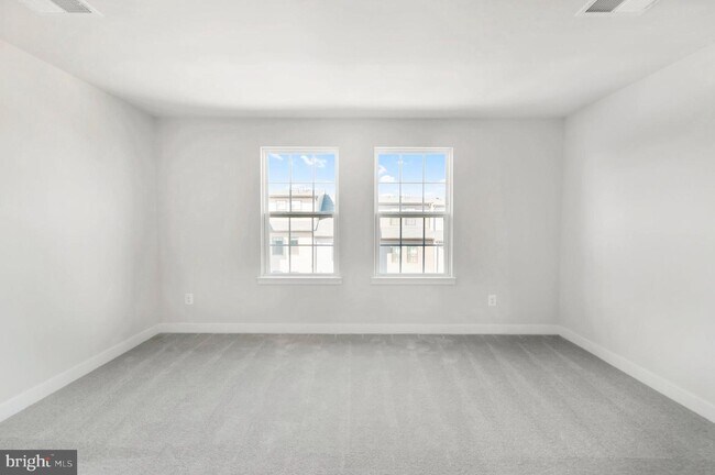 Building Photo - 14024 Sunrise Valley Dr