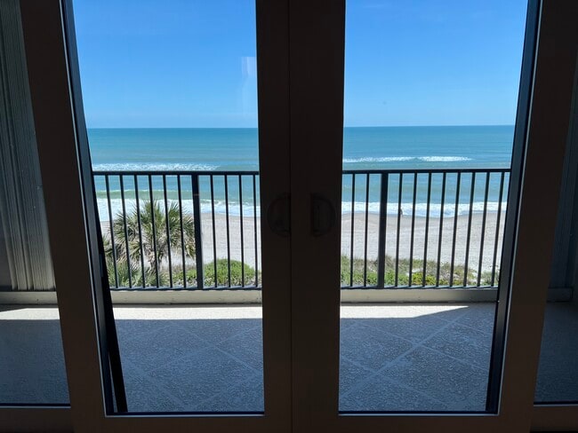 Building Photo - 995 N Highway A1A