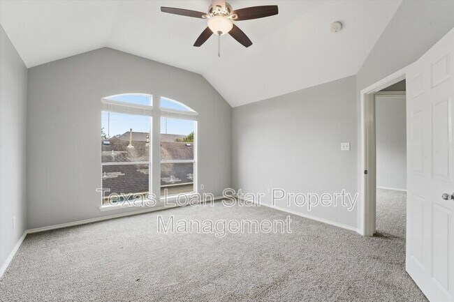 Building Photo - 1507 Sutton St