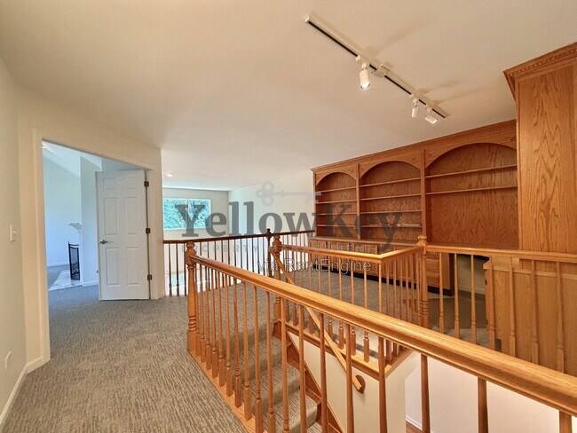Building Photo - 11121 Indian Woods Dr