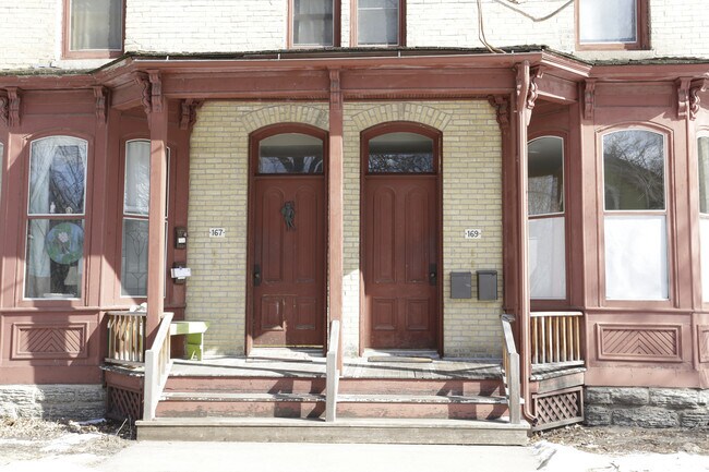 Building Photo - Nicollet Island Historic Homes