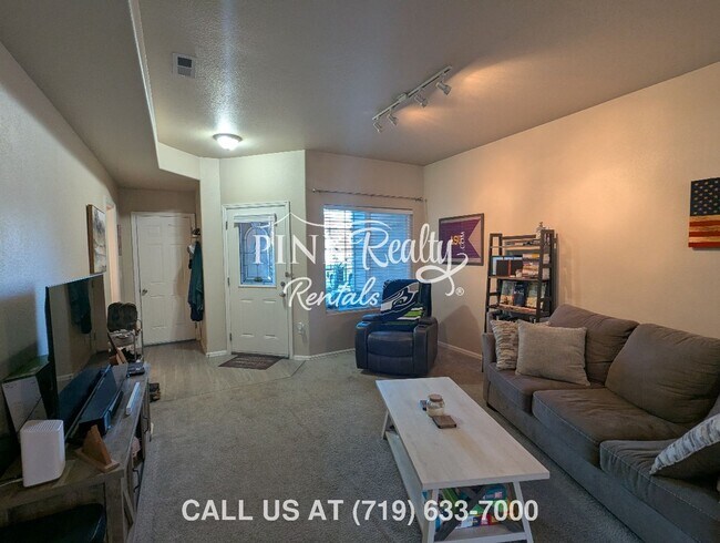 Building Photo - 870 Red Thistle View