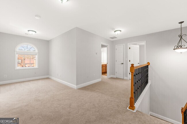 Building Photo - 3329 Rosecliff Trace NE