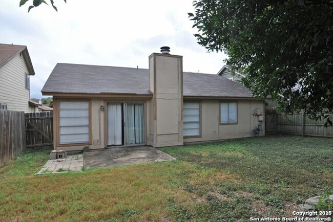 Building Photo - 3 Bedroom/2 Bath Ridge Creek Subdivision