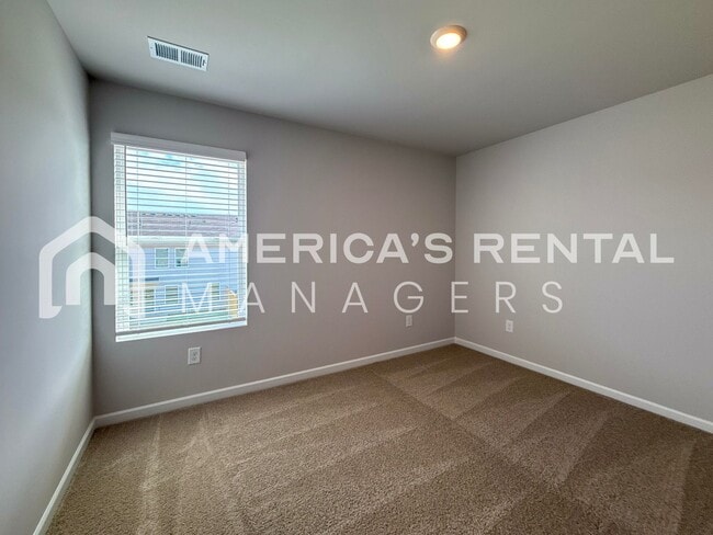 Building Photo - 92 River Grass Dr