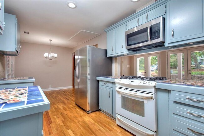 Building Photo - 2067 Brockett Rd