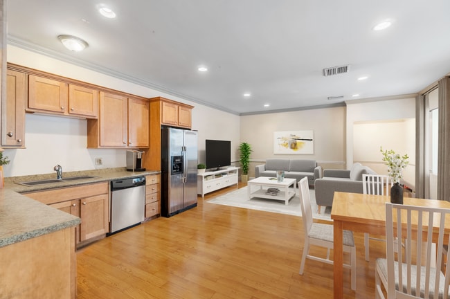 Primary Photo - Spacious Duplex in the Heart of South Side...