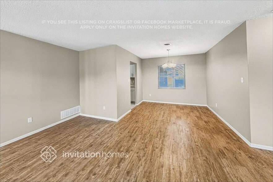 Building Photo - 10948 Tangora St
