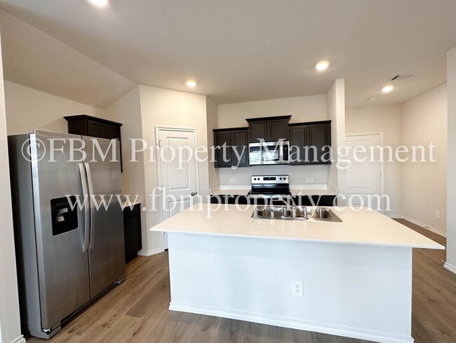 Building Photo - 864 Keystone Ct