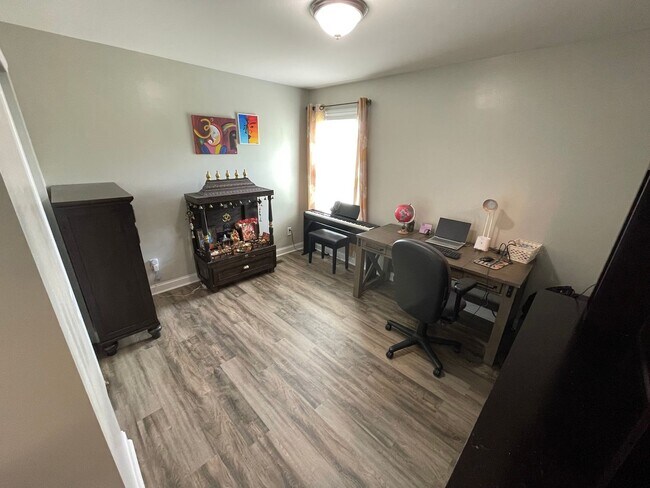 Building Photo - East Jefferson County Home For Rent