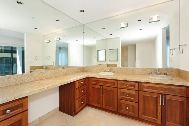 Building Photo - Private and Secure!! The Pinnacle Honolulu