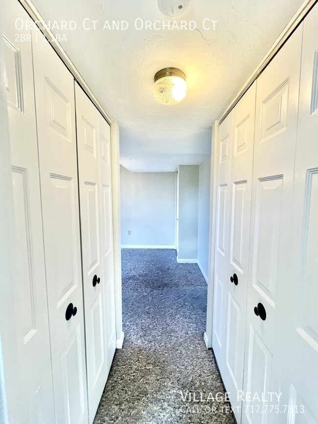 Building Photo - 402 Orchard Ct