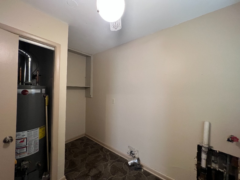Building Photo - 631 Alexander Dr