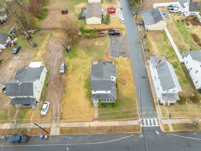 Building Photo - 1620 Kings Hwy