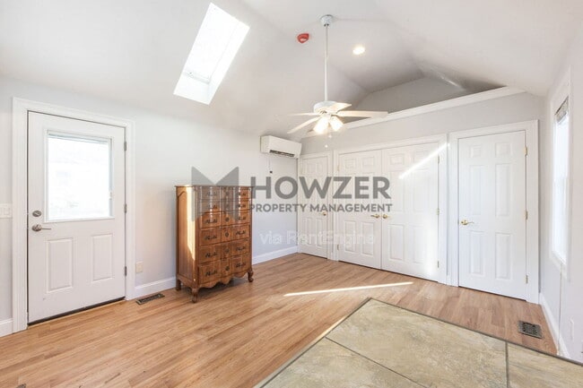 Building Photo - 1 Wimbledon Dr