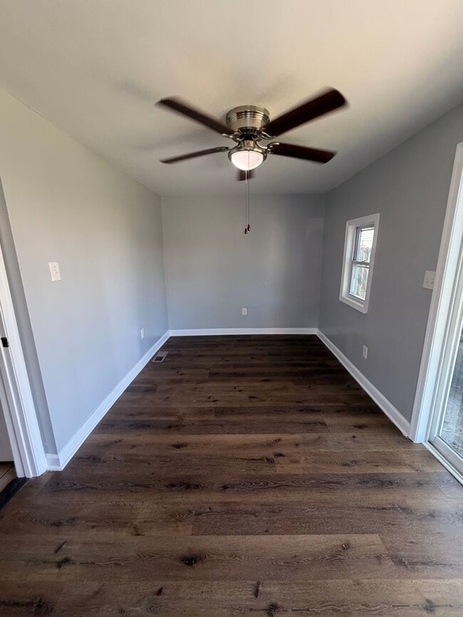 Building Photo - 1803 Homberg Ave