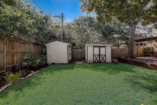 Building Photo - 7449 Peabody Dr