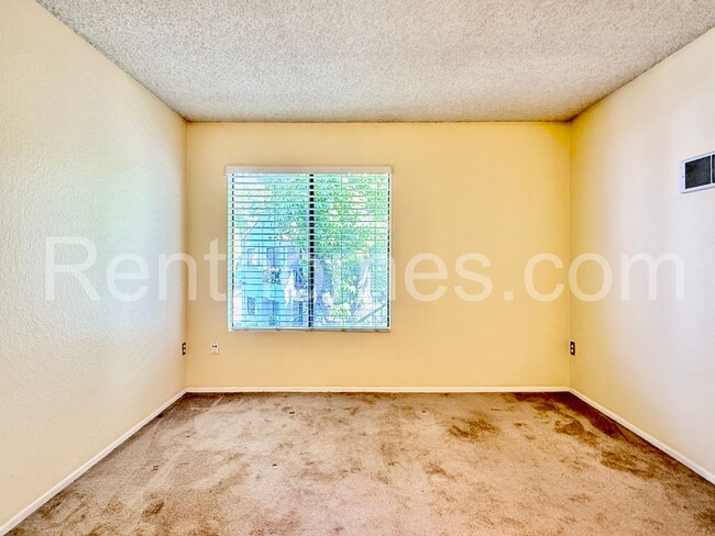 Building Photo - 11179 Camino Ruiz