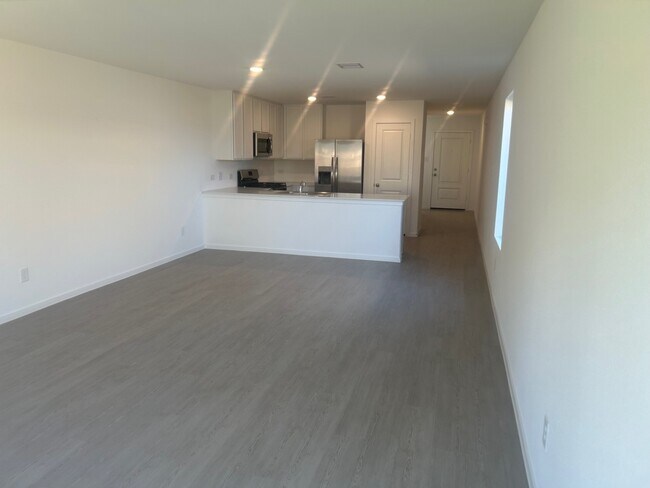 Building Photo - 18506 Autumn Hts Ln