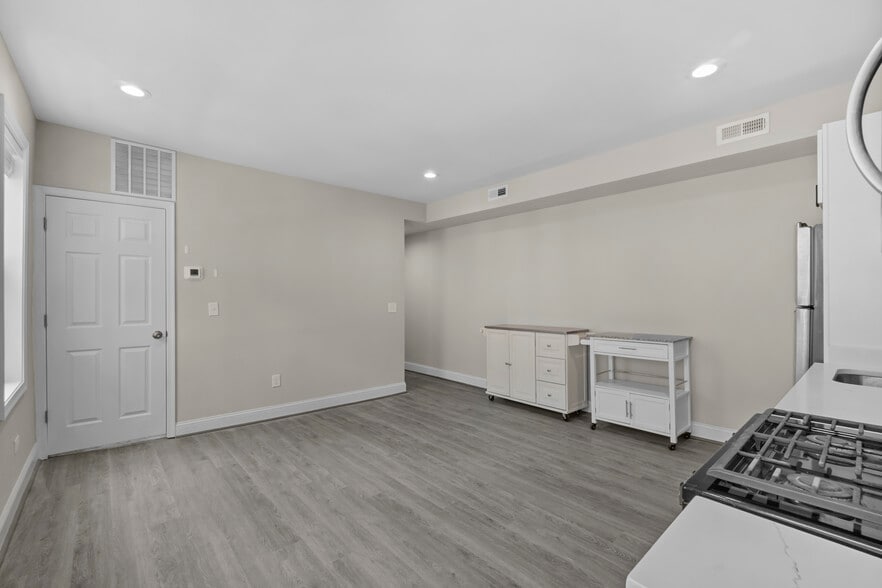 Building Photo - 2268 Druid Park Dr