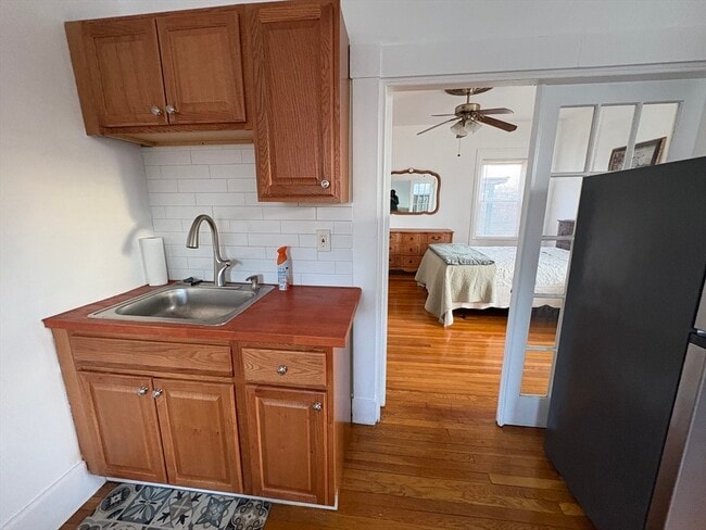 Building Photo - 21 Juniper St