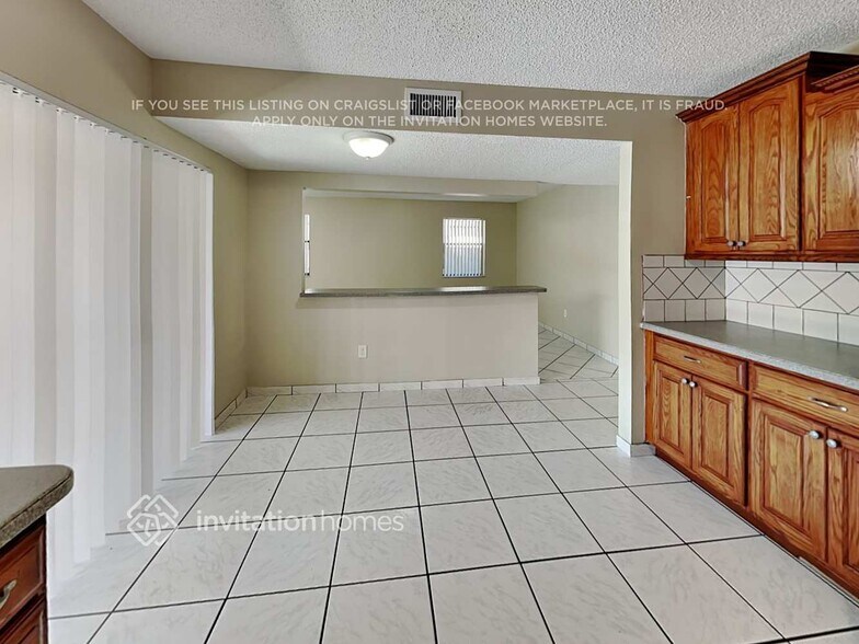 Building Photo - 15520 Briarwood Manor