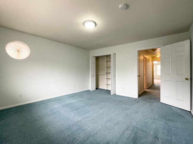 Building Photo - Spacious Townhome at Cottonwood Canyons!
