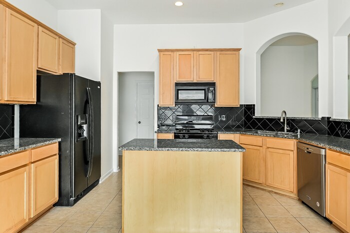Building Photo - 15207 Bentridge Dr