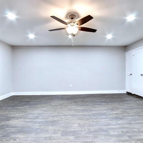 Building Photo - 5713 Bowling Dr