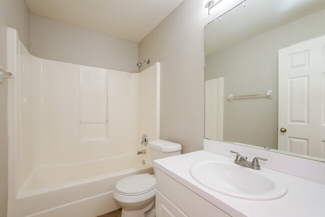 Building Photo - 1718 SW 12th Terrace