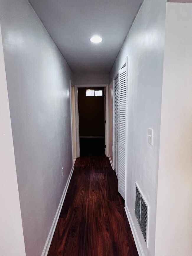 Building Photo - Move-in Special: HALF OFF off of the first month's rent! Stunning 4-5 Bedroom Home for Rent in En...