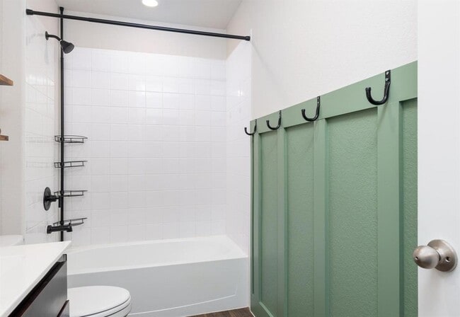 Building Photo - 105 Black Wolf Run