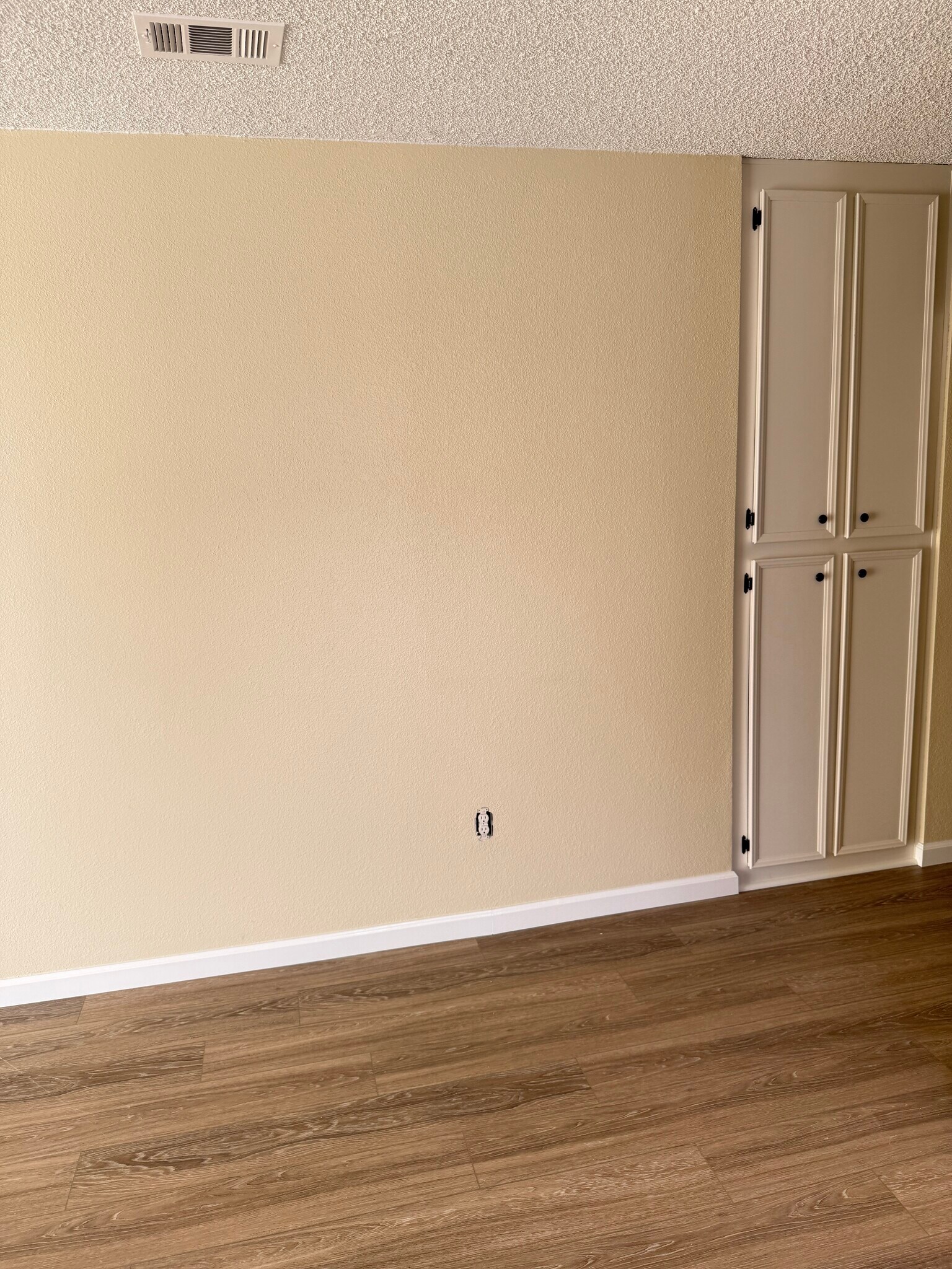 Building Photo - 1388 Villa Glen Ln