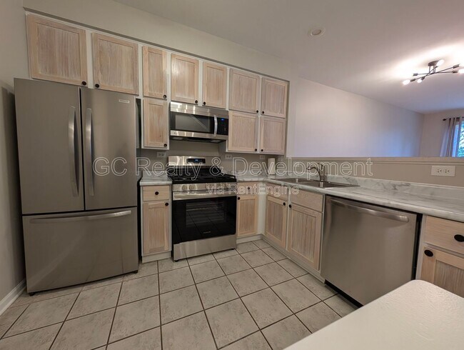 Building Photo - 3043 Kentshire Cir