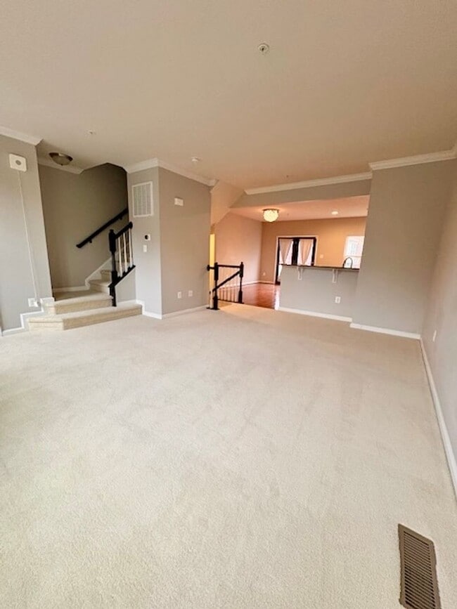 Building Photo - 3542 Spring Street S