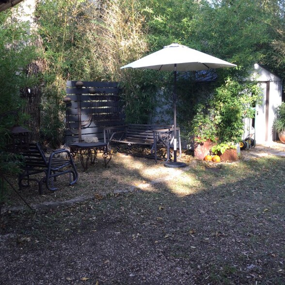 Building Photo - 10220 Marsh Ln