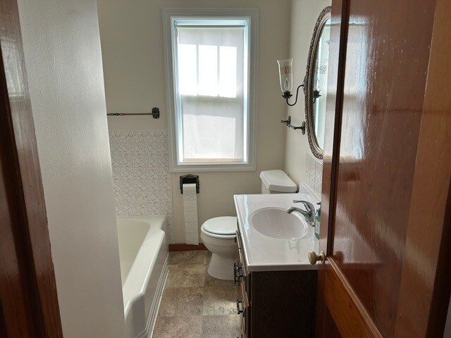 Building Photo - 518 Bremer St