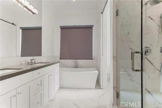 Building Photo - 5537 Vanalden Ave