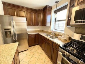 Building Photo - 2 bedroom in Bronx NY 10471