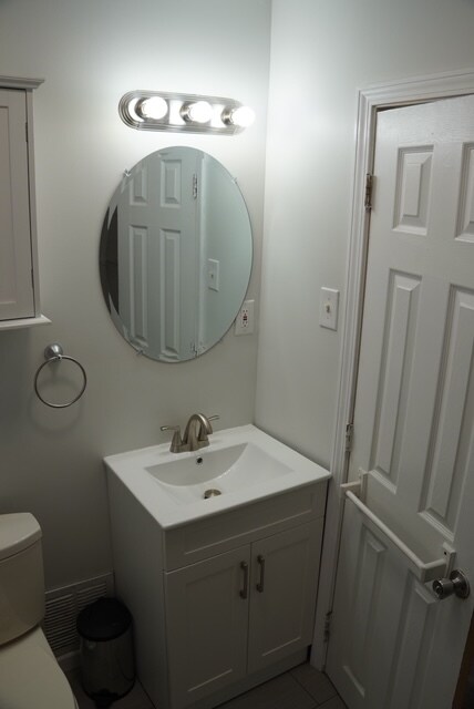 Building Photo - 2711 W 5th St