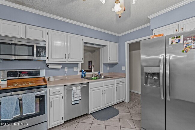 Building Photo - 769 Dayflower Ct
