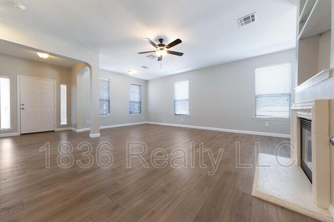 Building Photo - 1816 Big Bend Dr