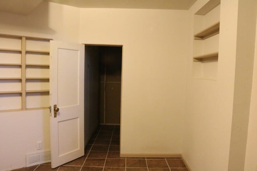 Bedroom Closet - 609 Randall Ave