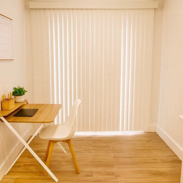 Building Photo - 1912 Fernwood Ave