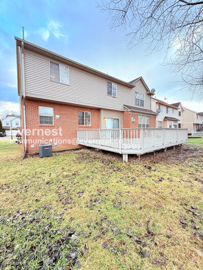 Building Photo - 1660 Brookdale Dr