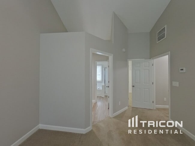 Building Photo - 10913 Gladewater Dr