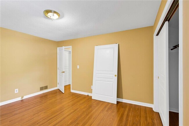 Building Photo - 2755 Janet St