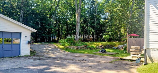 Building Photo - 1203 Suncook Valley Rd