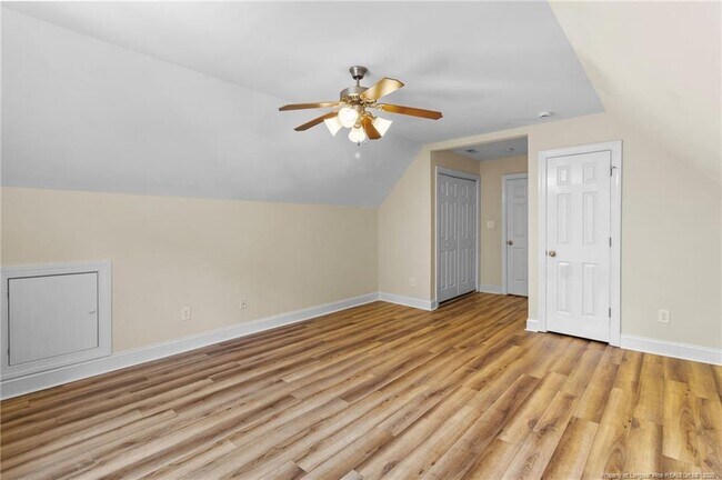 Building Photo - 5802 Rainsford Dr