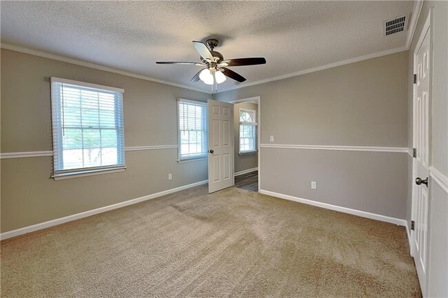 Building Photo - 4759 Shallow Ridge Rd NE